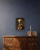Portrait Le Chevalier sur toile 30 × 40 cm, accrochée au-dessus d’un meuble (photomontage, échelle indicative)
